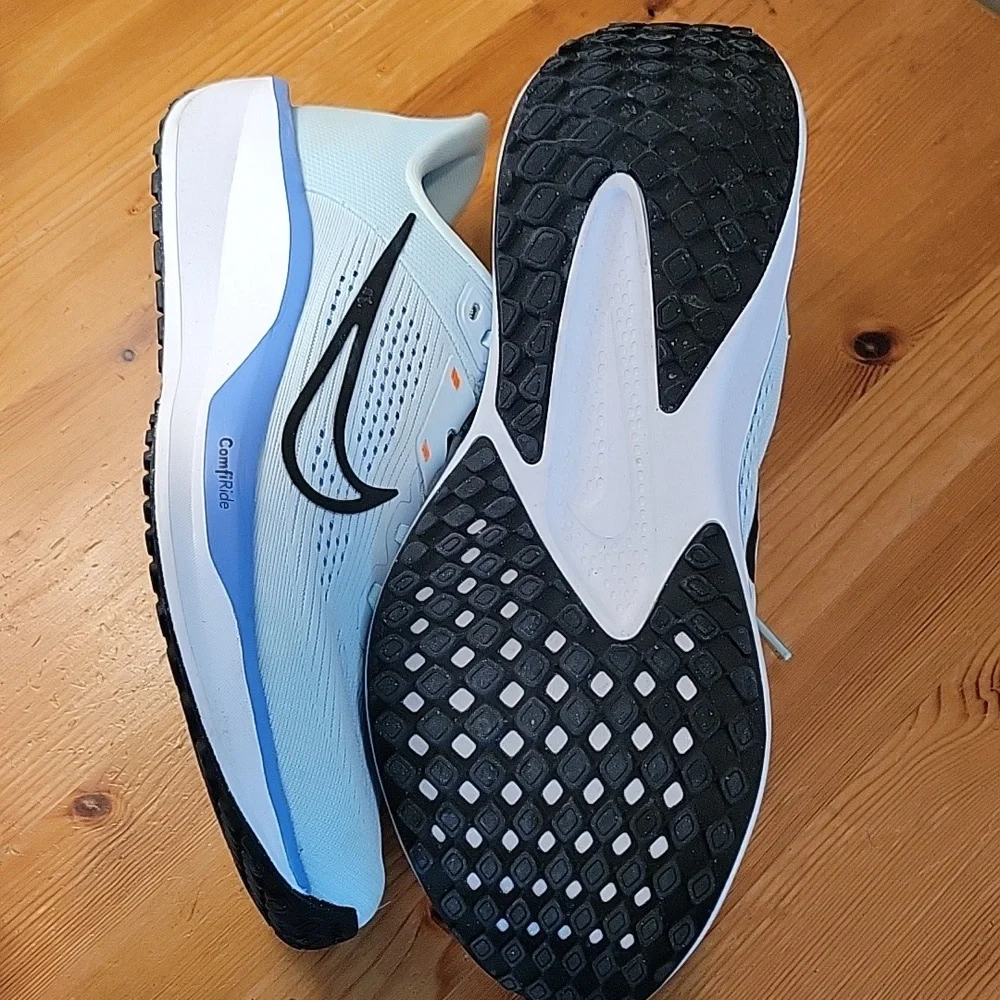 Nike Women's Quest 6 NWT NIB 9.5 Glacier Blue. Please read description. - Picture 3 of 4